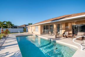 Serene 3-Bedroom Haven near Sanibel Beach!
